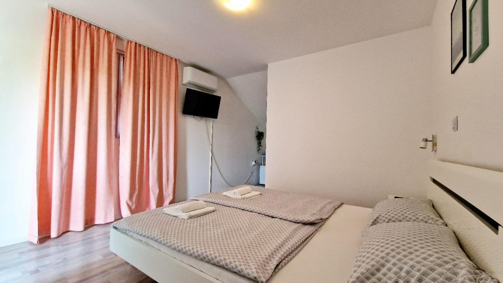 Cozy Room Peny Karlovac Eksteriør bilde